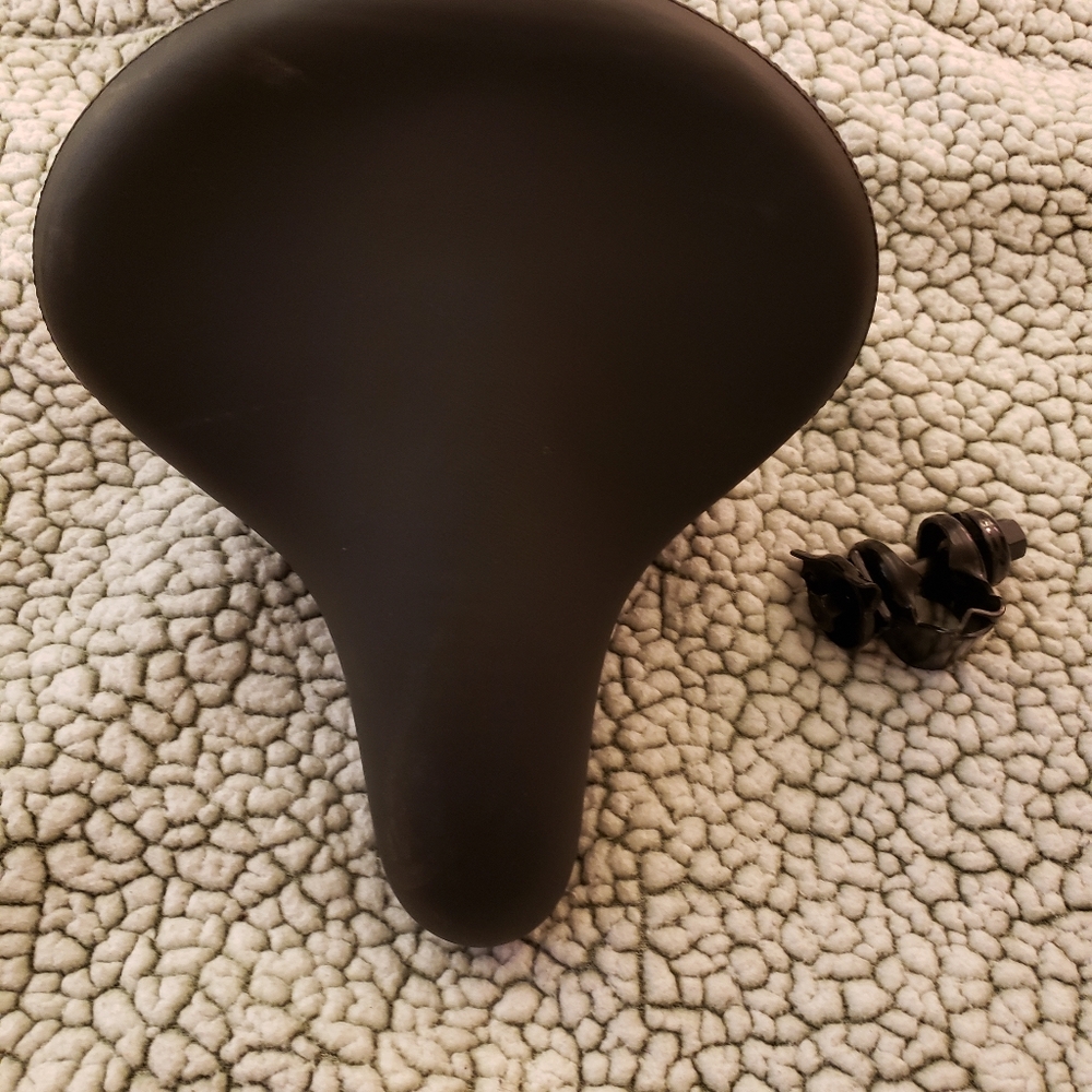 NEW cruiser bicycle seat